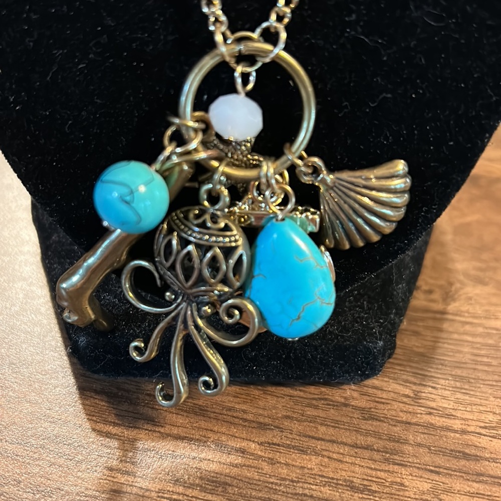 Necklace - Picture 2 of 7